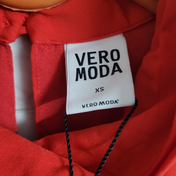 🌷Vero Moda Red Ruffled Dress🌷 - Picture 10 of 13